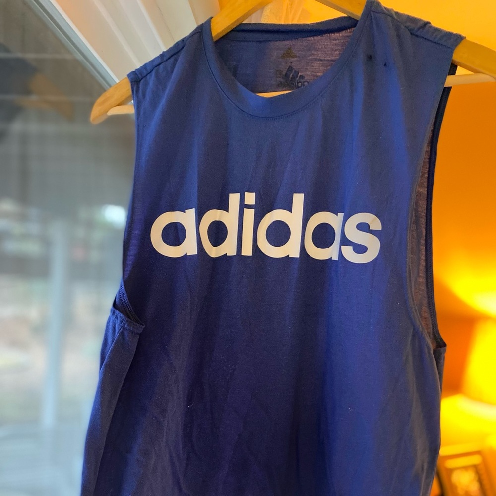 Women’s muscle tank blue